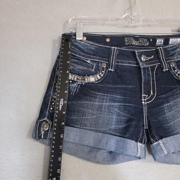 NWOT Miss Me Embellished Rhinestone Distressed Denim Shorts JP5703H Size 28 - Picture 5 of 11
